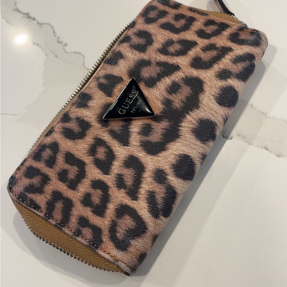 Womens Not Used Leopard Print Vintage Guess Wallet - Picture 8 of 11